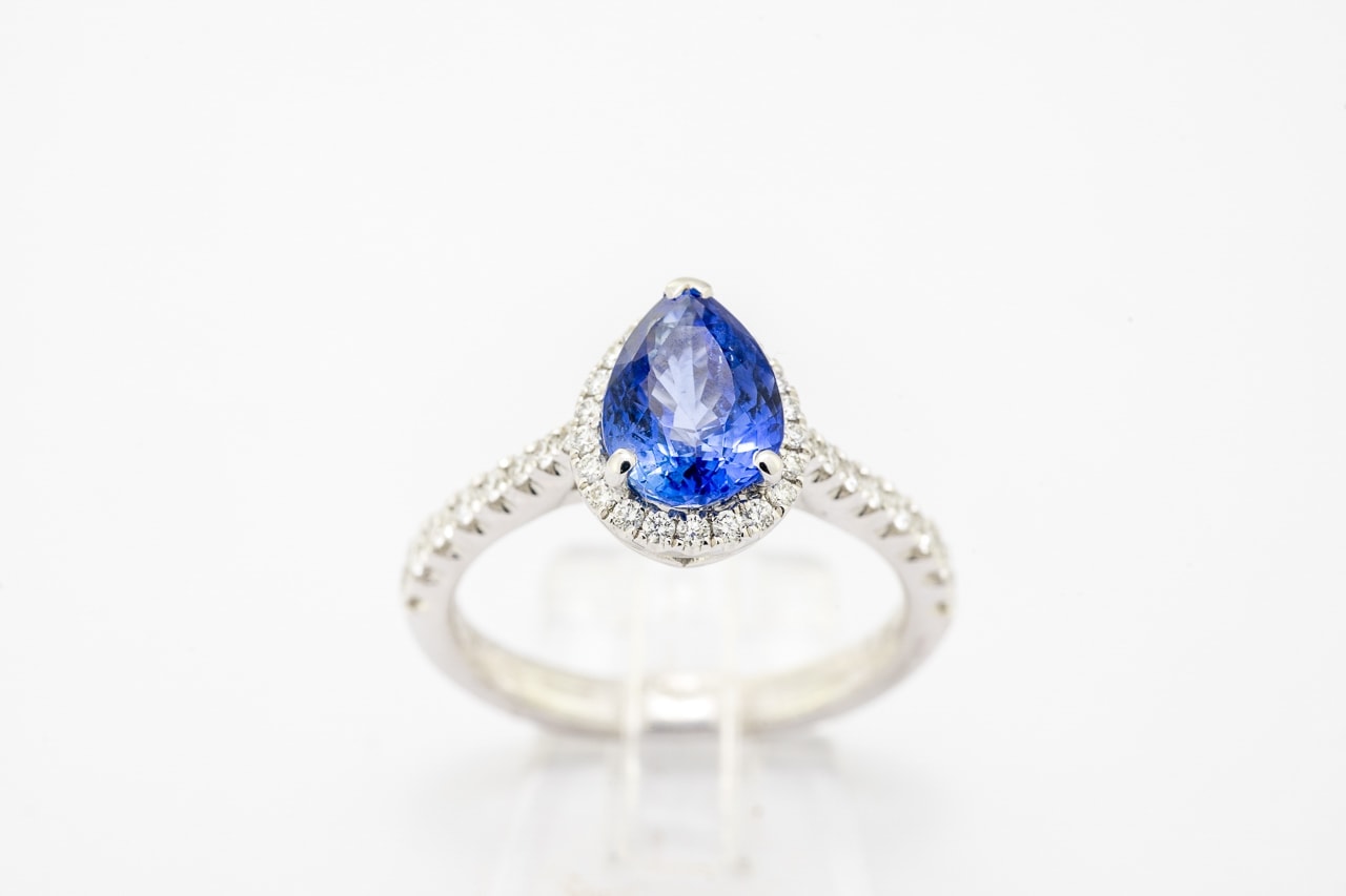 Perth Blackborough Hubert Hudson voorspelling Ring in wit goud 18 kt met blauwe saffier en diamant – Fabrigold