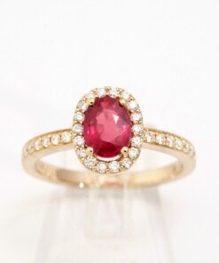 Ring in roze goud 18 kt met robijn en diamant