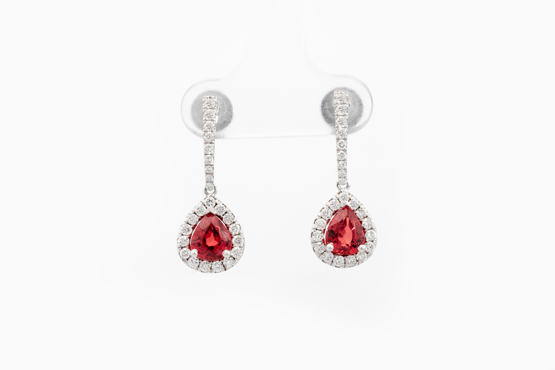 Boucles d'oreilles en or blanc 18 cts avec diamants et saphirs