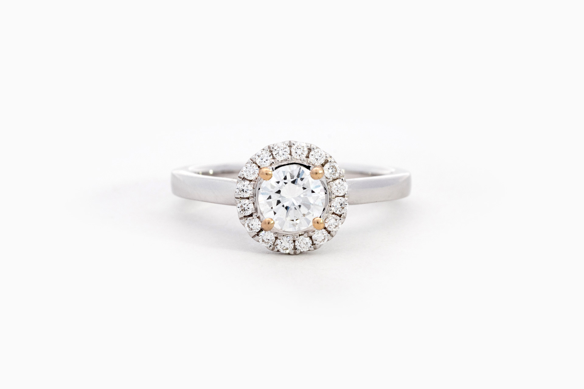 Ring in wit goud 18 kt met diamant