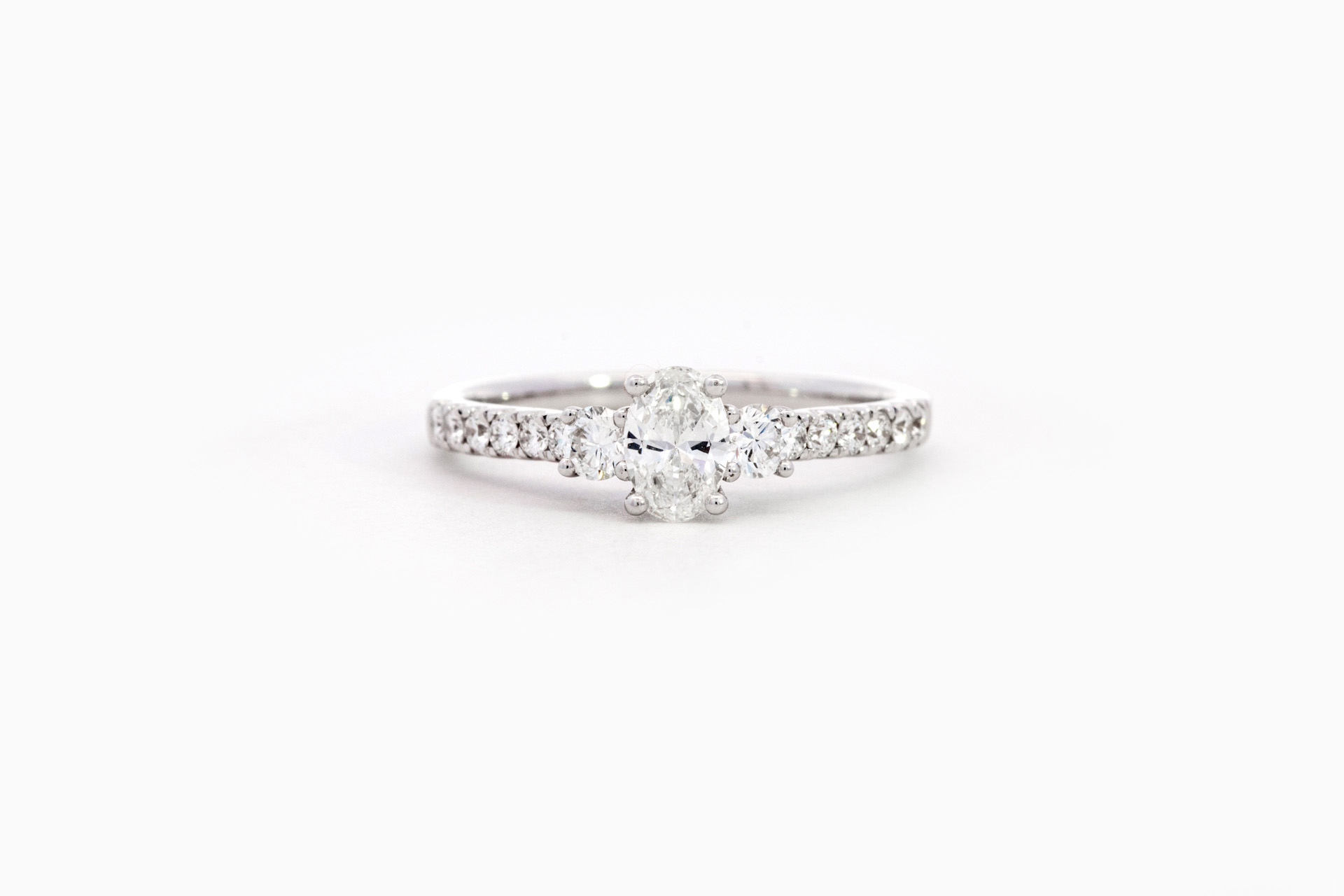 Ring in wit goud 18 kt met diamant