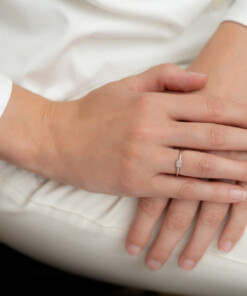 Alternative view of Ring in wit goud 18 kt met diamant
