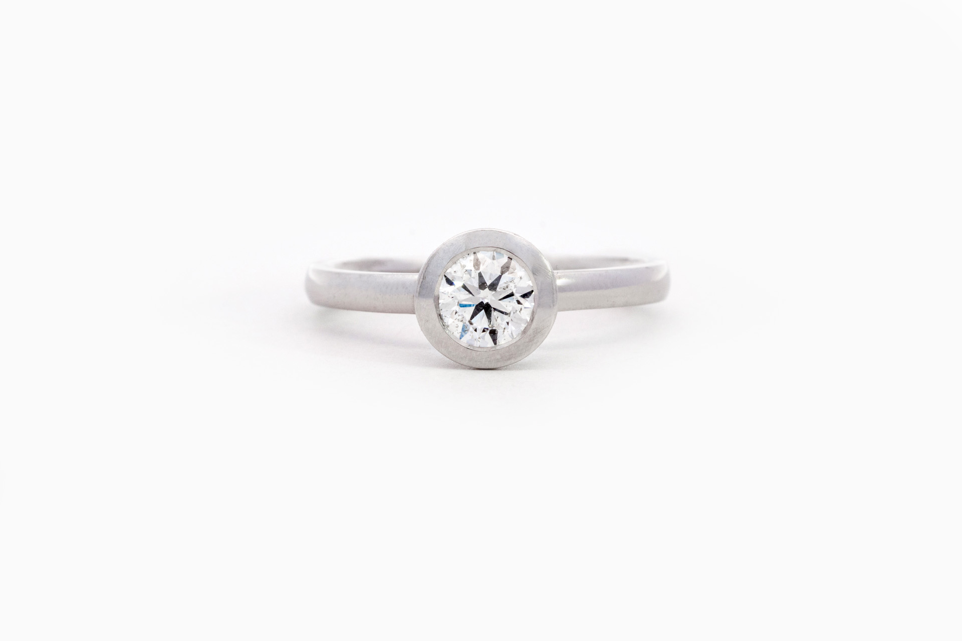 Ring in wit goud 18 kt met diamant