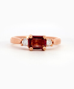 Ring in roze goud 18 kt met diamant en saffier
