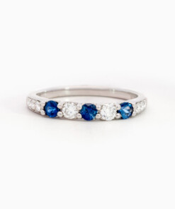 Ring in wit goud 18 kt met saffier en diamant