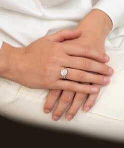 Alternative view of Ring in wit goud 18 kt met diamant