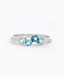 Ring in wit goud 18 kt met topaas