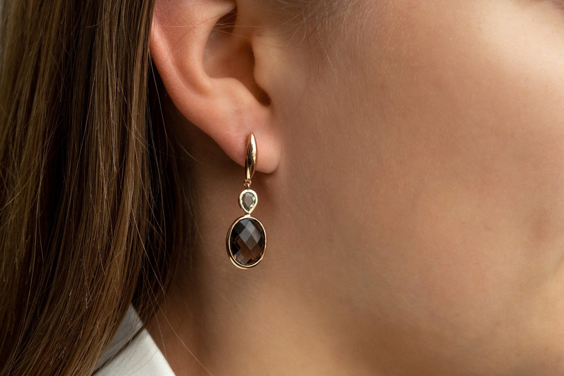 Boucles d’oreilles en or rose 18 ct avec saphir et quartz fumé – Image 2