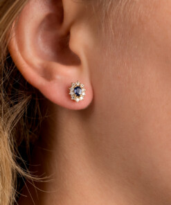 Alternative view of Oorringen in geel goud 18 kt met diamant en saffier