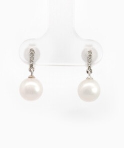 Oorringen in wit goud 18 kt met diamant en parel