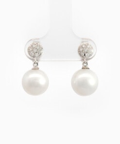 Oorringen in wit goud 18 kt met diamant en parel