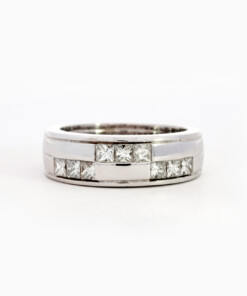 Ring in wit goud 18 kt met diamant