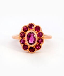Ring in roze goud 18 kt met robijn